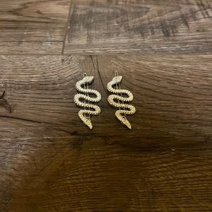 silver (fake) diamonds snake hair clips